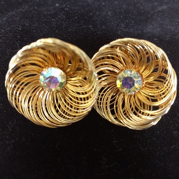SAC Jewelry - VTG SAC size adjustble gold/AB crystal earrings